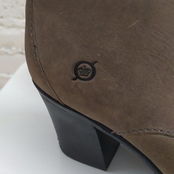 Born leather Booties, size 9 - Picture 3 of 5